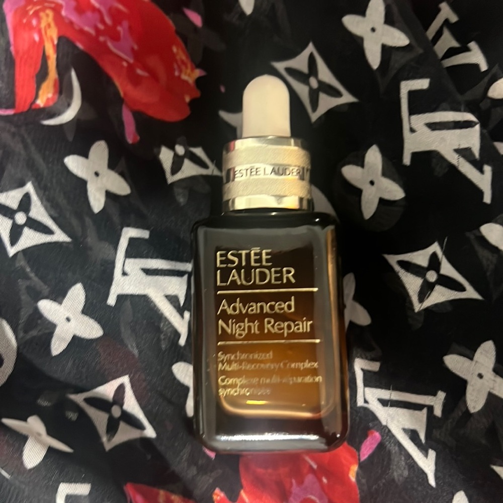 Brand new 1 oz Estée Lauder Night Repair